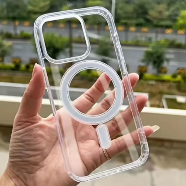 The Transparent Magnetic Phone Case 